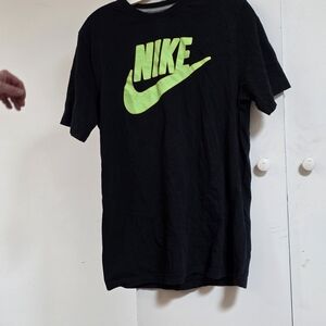 Nike Black and Neon Green Short Sleeve Tee